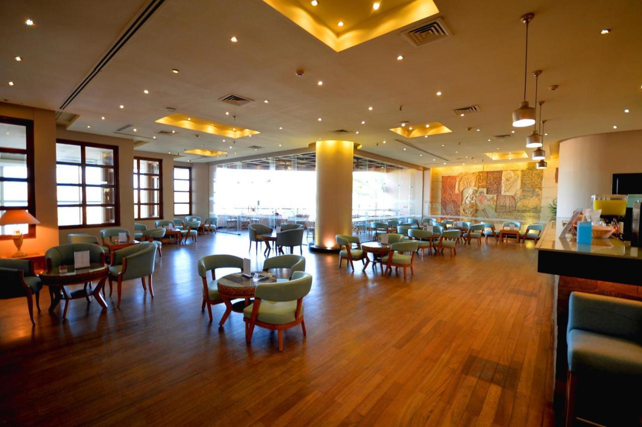 Aurora Oriental Resort Sharm El Sheikh Exterior foto The lounge at the airport