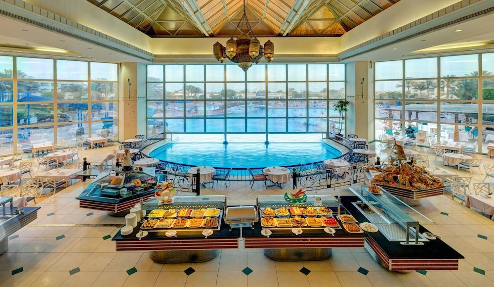 Aurora Oriental Resort Sharm El Sheikh Exterior foto The buffet at the hotel