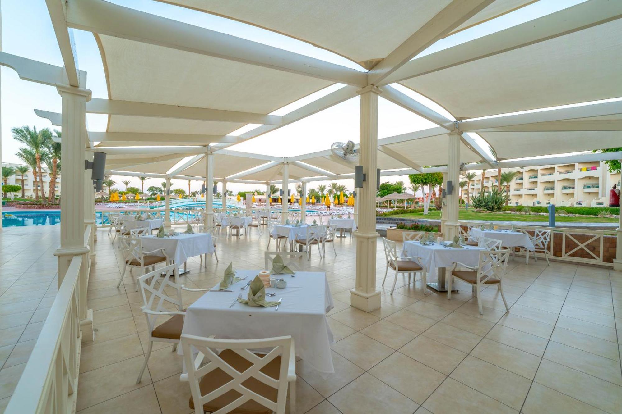 Aurora Oriental Resort Sharm El Sheikh Exterior foto The resort's main restaurant