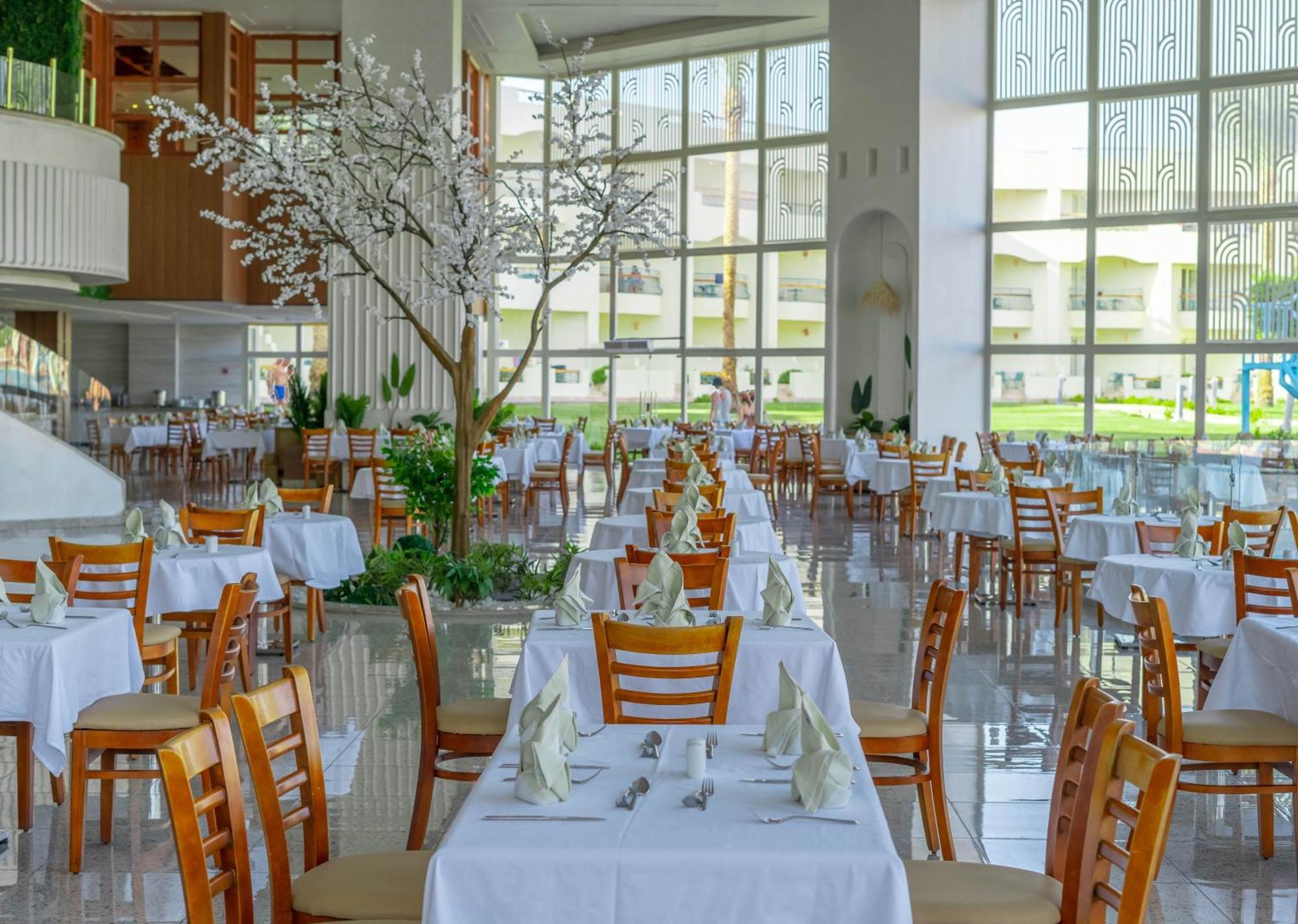Aurora Oriental Resort Sharm El Sheikh Exterior foto The dining room