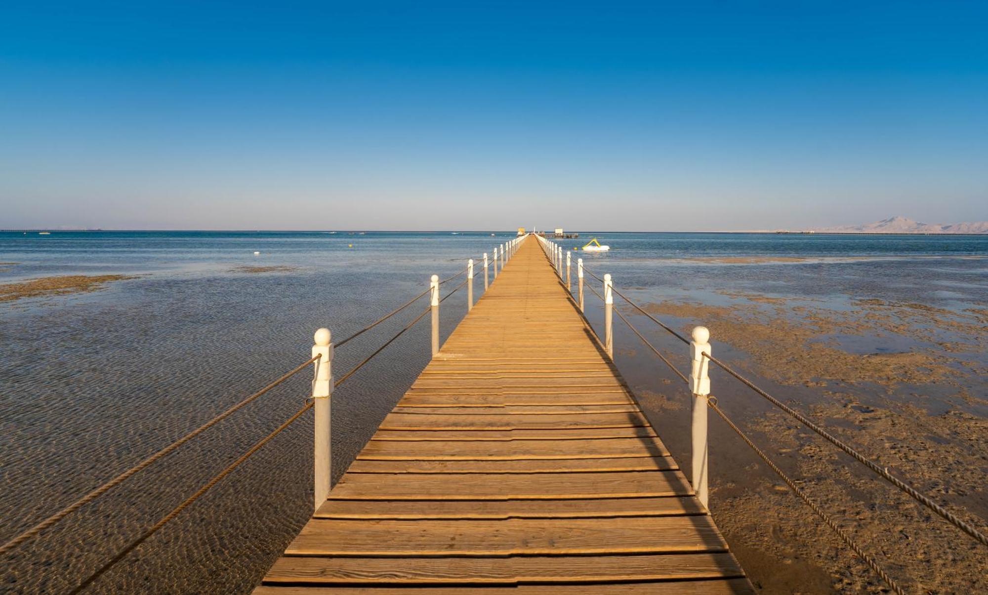 Aurora Oriental Resort Sharm El Sheikh Exterior foto The boardwalk at the Dead Sea